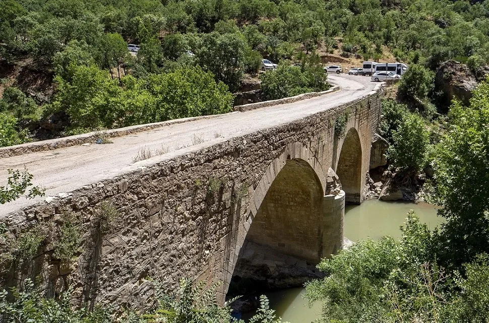 Taşköprü (Goderne) Kanyonu ve Şelalesi
