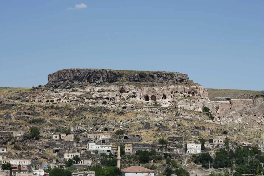 TATLARİN YERALTI ŞEHRİ