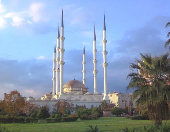 MUĞDAT CAMİİ