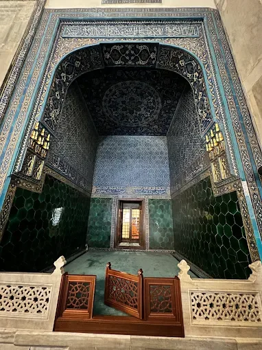 YEŞİL TÜRBE