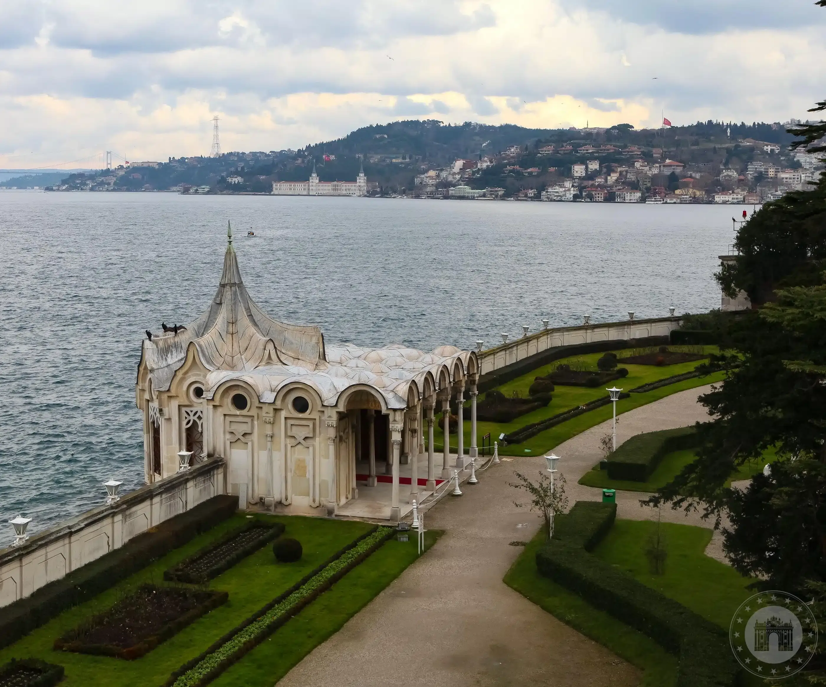 BEYLERBEYİ SARAYI